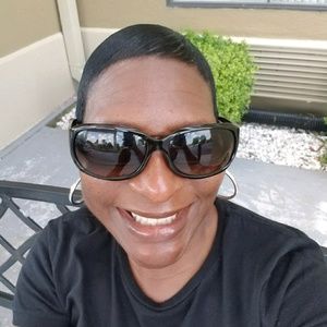 Meet your Posher, Murelene